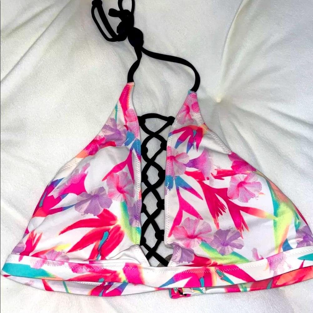 PINK VS medium swimsuit bikini top